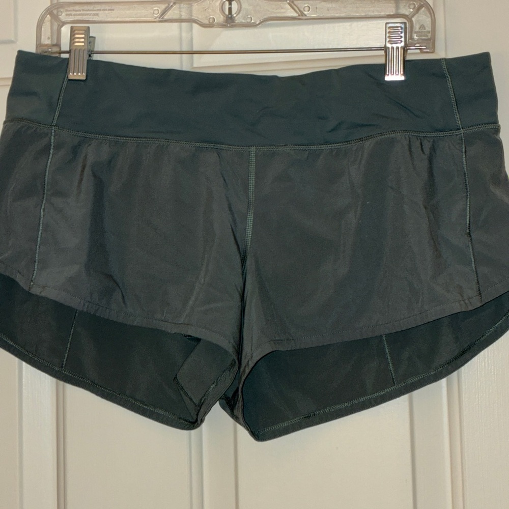 Lululemon Women's Green Shorts Sz 10